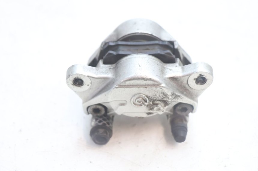 photo de REAR BRAKE CALIPER YAMAHA YP MAJESTY 125 (2002 - 2006) - Alternative perspective