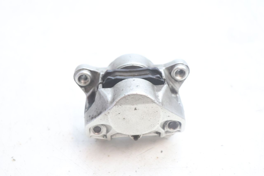 photo de REAR BRAKE CALIPER YAMAHA YP MAJESTY 125 (2002 - 2006) - Technical close-up