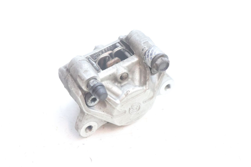 photo de REAR BRAKE CALIPER YAMAHA YP MAJESTY 125 (2002 - 2006) - Component detail