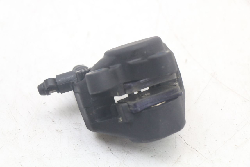 photo de FRONT BRAKE CALIPER YAMAHA AEROX 2T 50 (2013 - 2017) - Alternative perspective