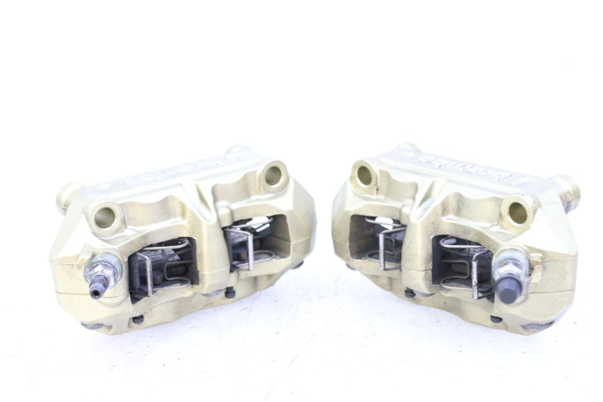 photo de FRONT BRAKE CALIPER BMW S RR ABS S1000RR 1000 (2015 - 2018) - Technical close-up