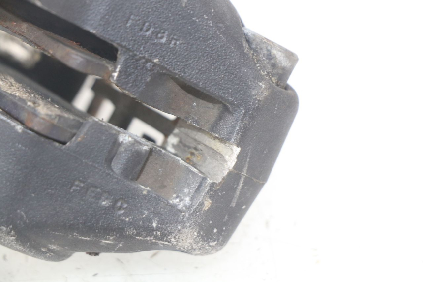 photo de FRONT BRAKE CALIPER MBK BOOSTER SPIRIT NAKED 50 (2004 - 2017) - Zoom on usage condition