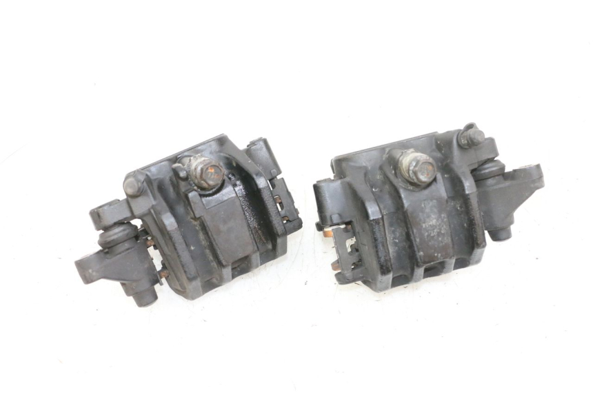 photo de FRONT BRAKE CALIPER SUZUKI BURGMAN 650 (2013 - 2020) - Fixing points details