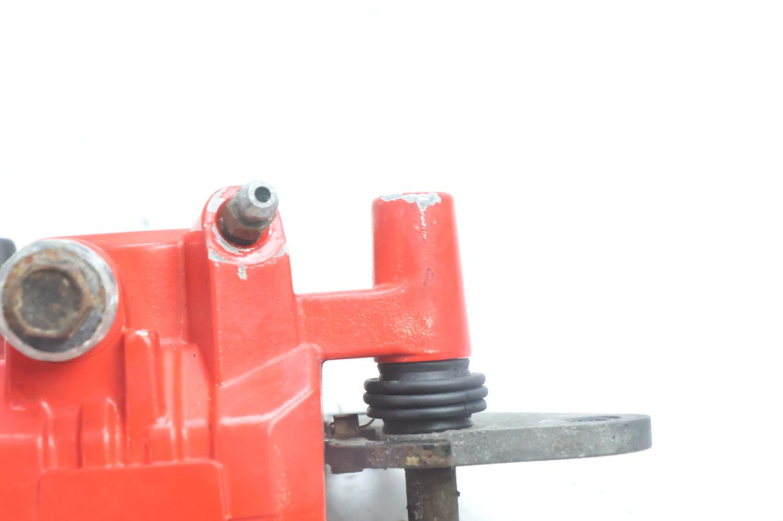 photo de FRONT BRAKE CALIPER YAMAHA BW'S BWS 125 (2010 - 2013) - Technical close-up