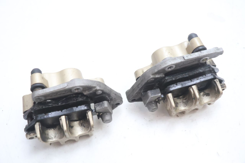 photo de FRONT BRAKE CALIPER HONDA CB F HORNET 600 (2005 - 2006) - Surface and material condition