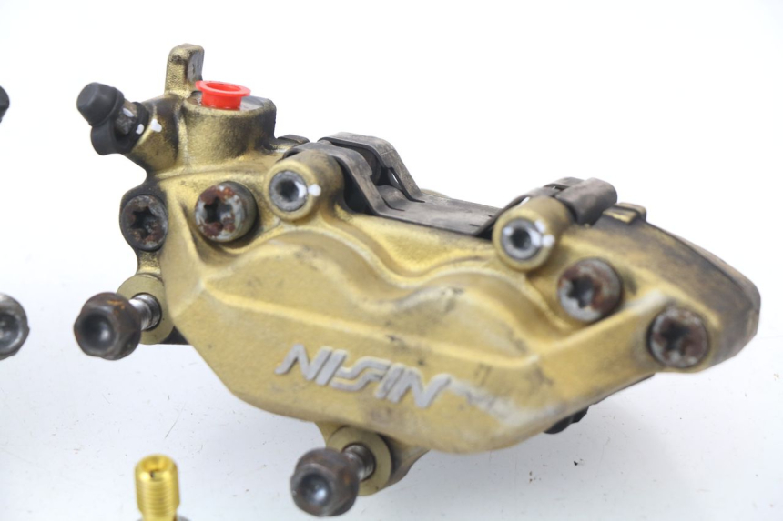 photo de FRONT BRAKE CALIPER HONDA CBR 929 RR FIREBLADE 900 (2000 - 2001) - Surface and material condition