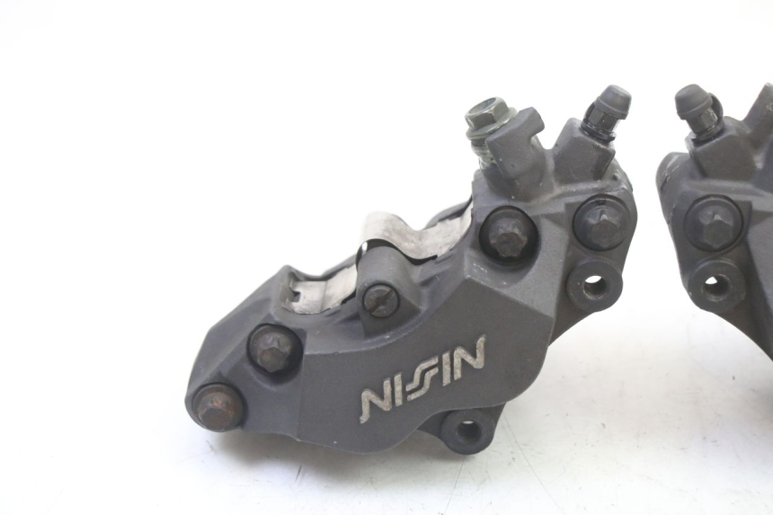 photo de FRONT BRAKE CALIPER HONDA CBR RR FIREBLADE 900 (1992 - 1994) - Component detail