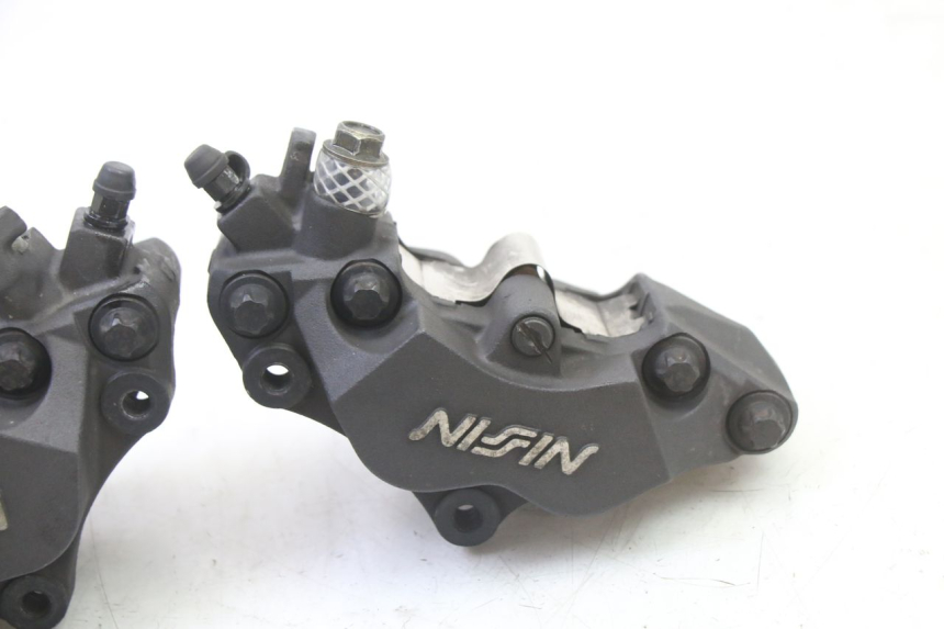 photo de FRONT BRAKE CALIPER HONDA CBR RR FIREBLADE 900 (1992 - 1994) - Zoom on usage condition