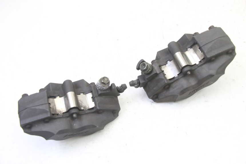 photo de FRONT BRAKE CALIPER HONDA CBR RR FIREBLADE 900 (1992 - 1994) - Alternative perspective