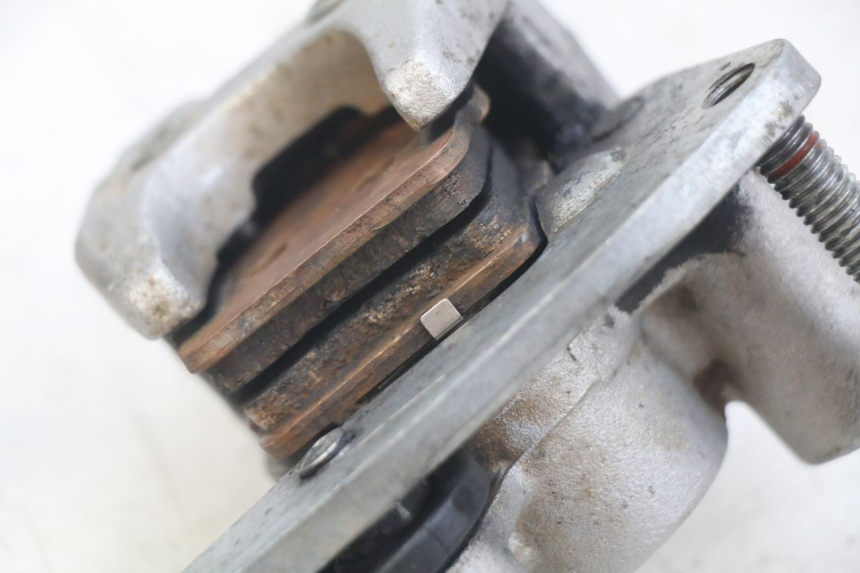 photo de FRONT BRAKE CALIPER HONDA CR 80 (2001 - 2003) - Technical close-up