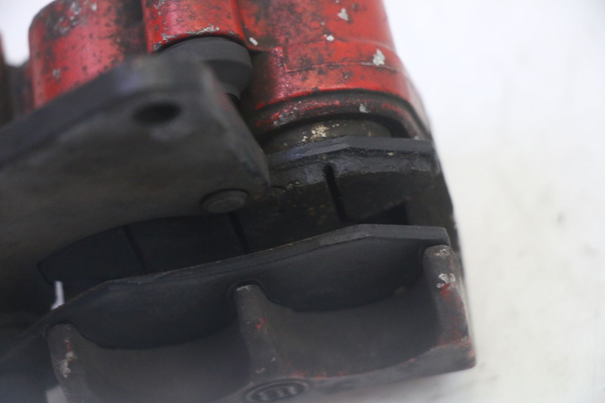 photo de FRONT BRAKE CALIPER SYM CROX 4T 50 (2016 - 2023) - Fixing points details