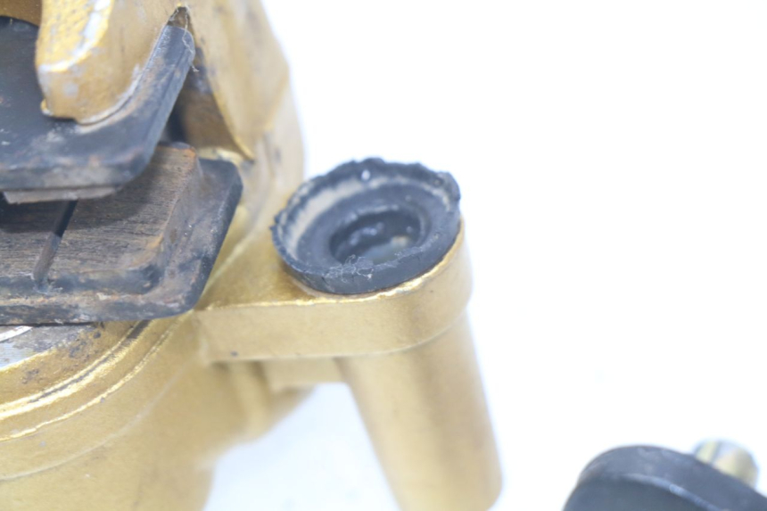 photo de FRONT BRAKE CALIPER CCR DIRT BIKE 125 - Technical close-up