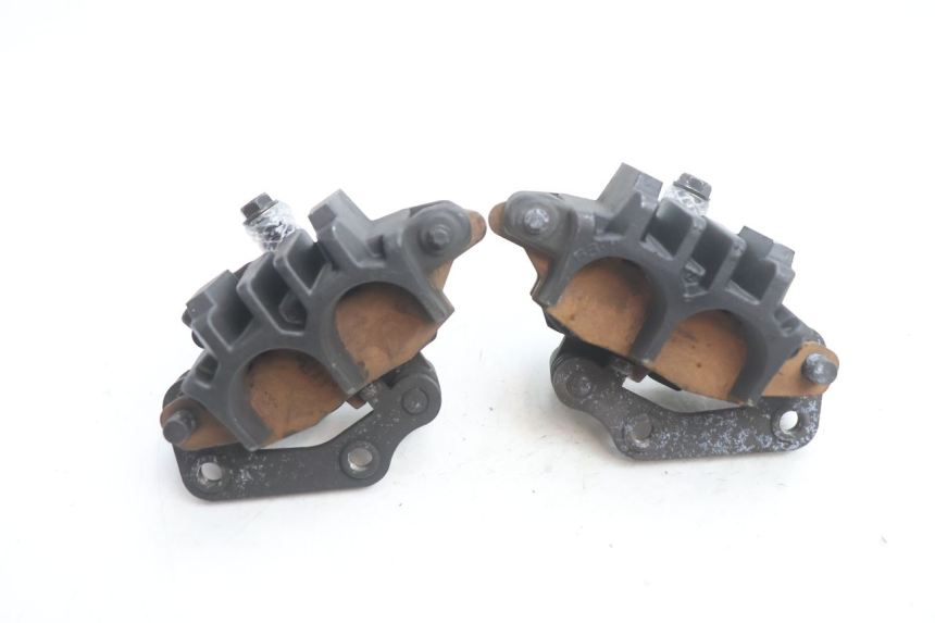 photo de FRONT BRAKE CALIPER KAWASAKI ER-6 ER6 N 650 (2005 - 2009) - Surface and material condition