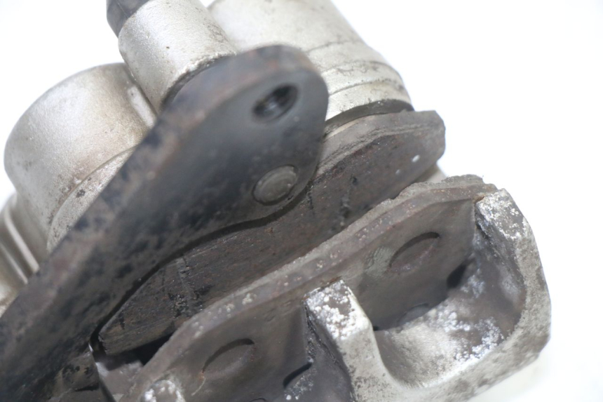 photo de FRONT BRAKE CALIPER SYM FIDDLE 2 50 (2008 - 2013) - Fixing points details