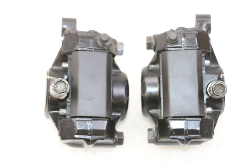 photo de FRONT BRAKE CALIPER YAMAHA FJ 36Y 1100 (1984 - 1985) - Component detail