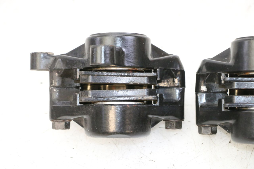 photo de FRONT BRAKE CALIPER YAMAHA FJ 36Y 1100 (1984 - 1985) - Zoom on usage condition