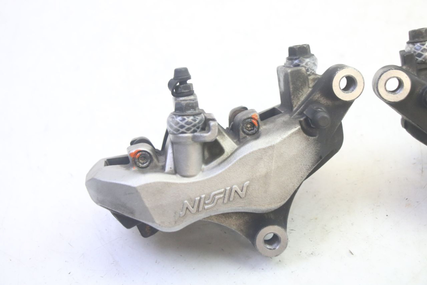 photo de FRONT BRAKE CALIPER YAMAHA FJR ABS 1300 (2006 - 2012) - Component detail
