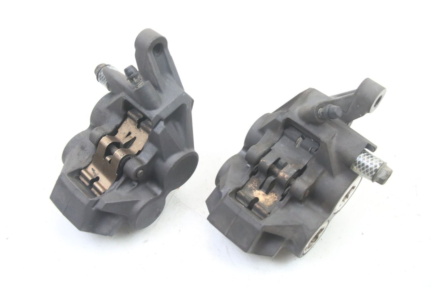 photo de FRONT BRAKE CALIPER YAMAHA FZ6 FAZER S2 600 (2007 - 2011) - Alternative perspective