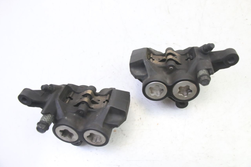 photo de FRONT BRAKE CALIPER YAMAHA FZ6 FAZER S2 600 (2007 - 2011) - Component detail