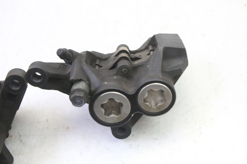 photo de FRONT BRAKE CALIPER YAMAHA FZ6 FAZER S2 600 (2007 - 2011) - Alternative perspective
