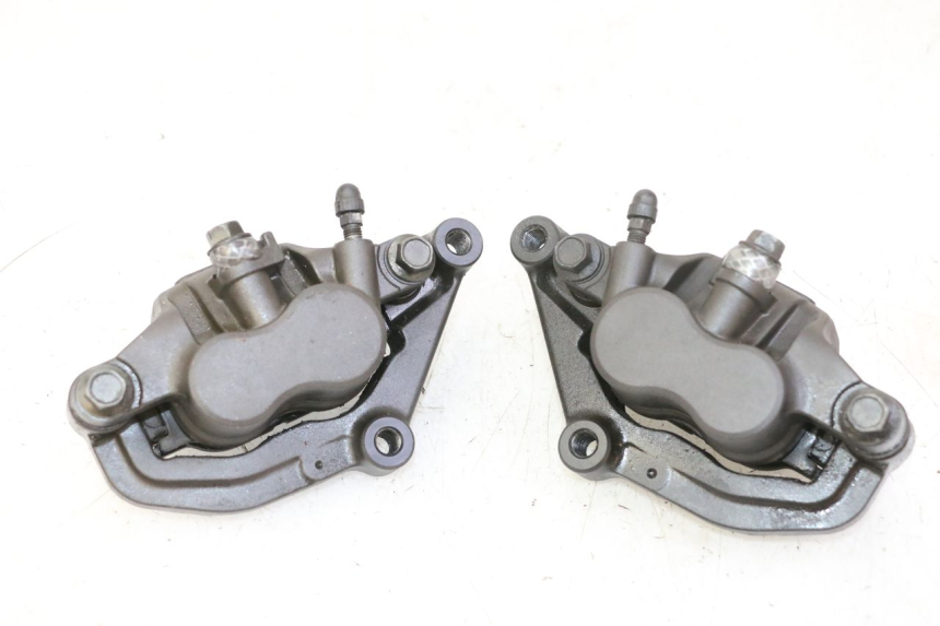 photo de FRONT BRAKE CALIPER YAMAHA FZ6 N FAZER 600 (2004 - 2006) - Main view