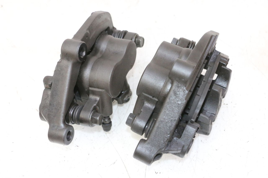 photo de FRONT BRAKE CALIPER YAMAHA FZ6 N FAZER 600 (2004 - 2006) - Component detail