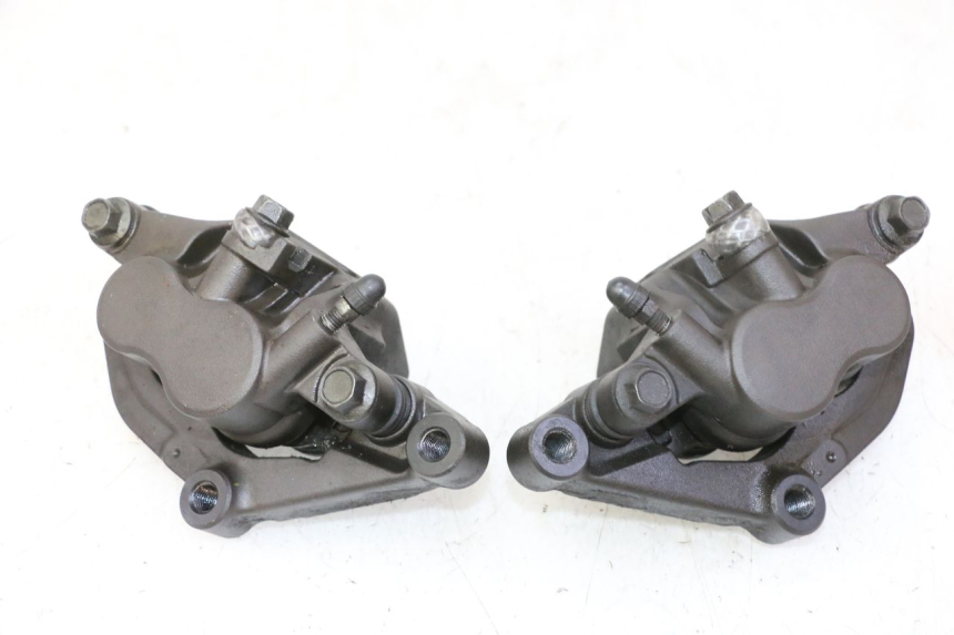 photo de FRONT BRAKE CALIPER YAMAHA FZ6 N FAZER 600 (2004 - 2006) - Product overview