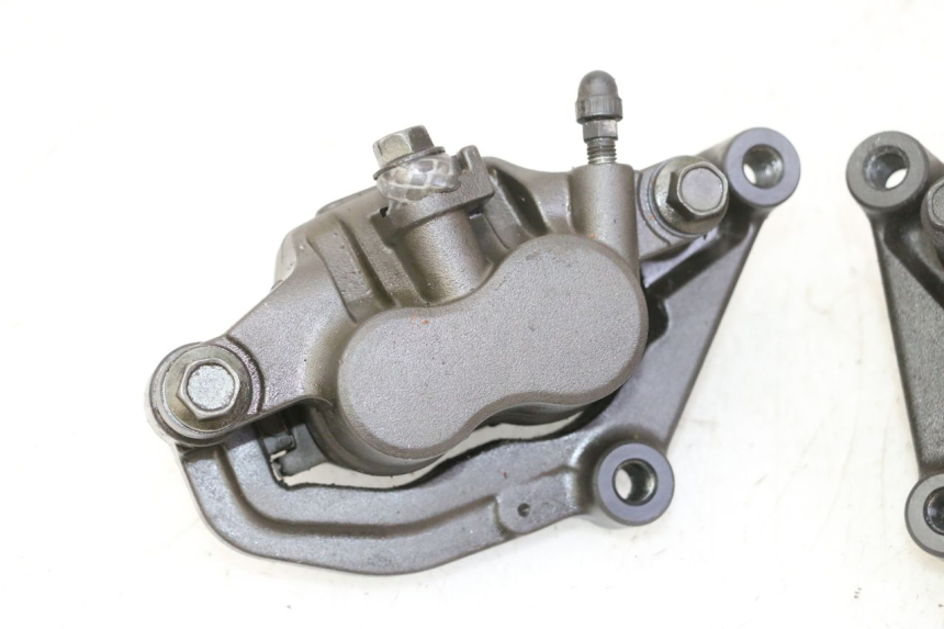 photo de FRONT BRAKE CALIPER YAMAHA FZ6 N FAZER 600 (2004 - 2006) - Surface and material condition