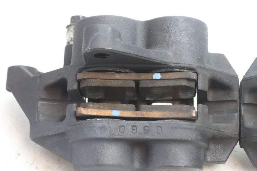 photo de FRONT BRAKE CALIPER YAMAHA FZ8 800 (2010 - 2016) - Additional view of the item