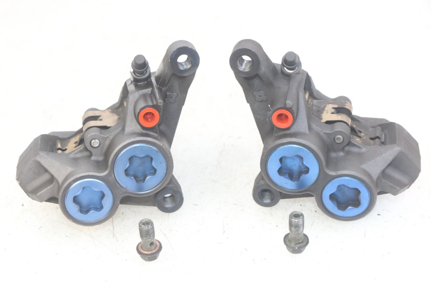 photo de FRONT BRAKE CALIPER YAMAHA FZS FAZER 600 (1998 - 2001) - Main view