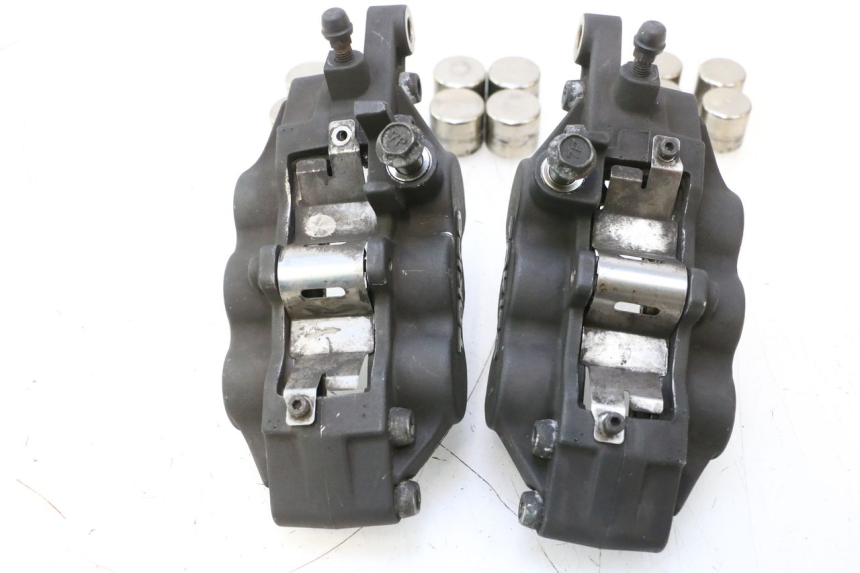photo de FRONT BRAKE CALIPER SUZUKI GSF N BANDIT 1200 (2001 - 2005) - Component detail