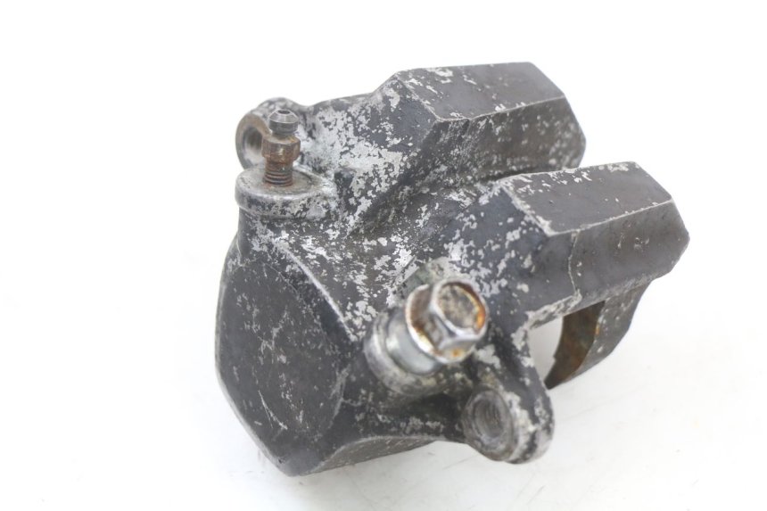 photo de FRONT BRAKE CALIPER SUZUKI GSX E 250 (1982 - 1983) - Component detail