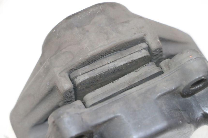 photo de FRONT BRAKE CALIPER PIAGGIO IE MP3 YOURBAN 300 (2011 - 2016) - Alternative perspective