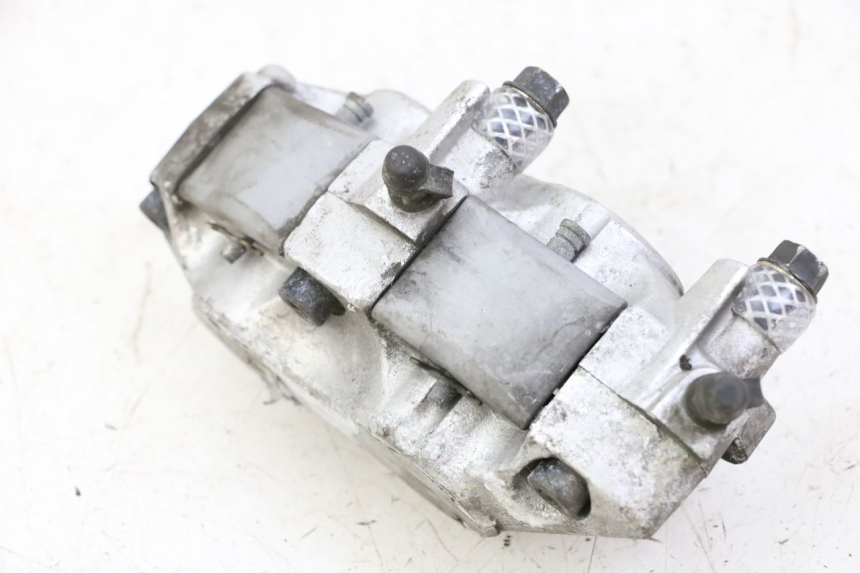 photo de FRONT BRAKE CALIPER SYM JOYMAX 125 (2010 - 2017) - Technical close-up