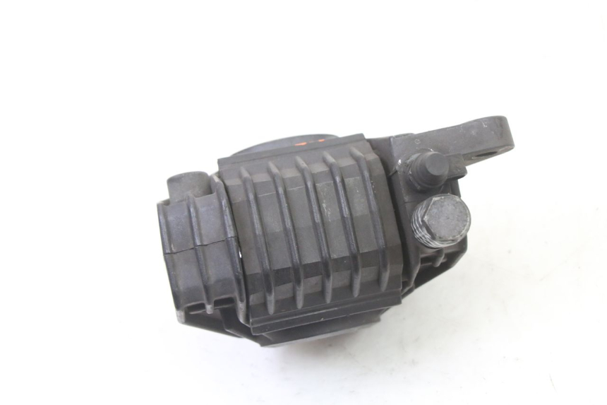 photo de FRONT BRAKE CALIPER BMW K 75 RT 750 (1989 - 1997) - Alternative perspective