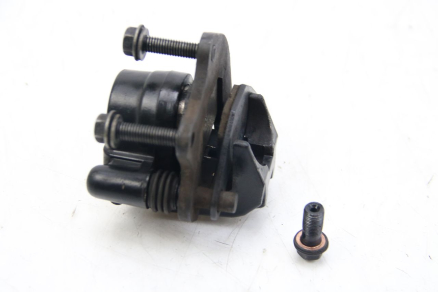 photo de FRONT BRAKE CALIPER PEUGEOT KISBEE 2T 50 (2018 - 2022) - Alternative perspective