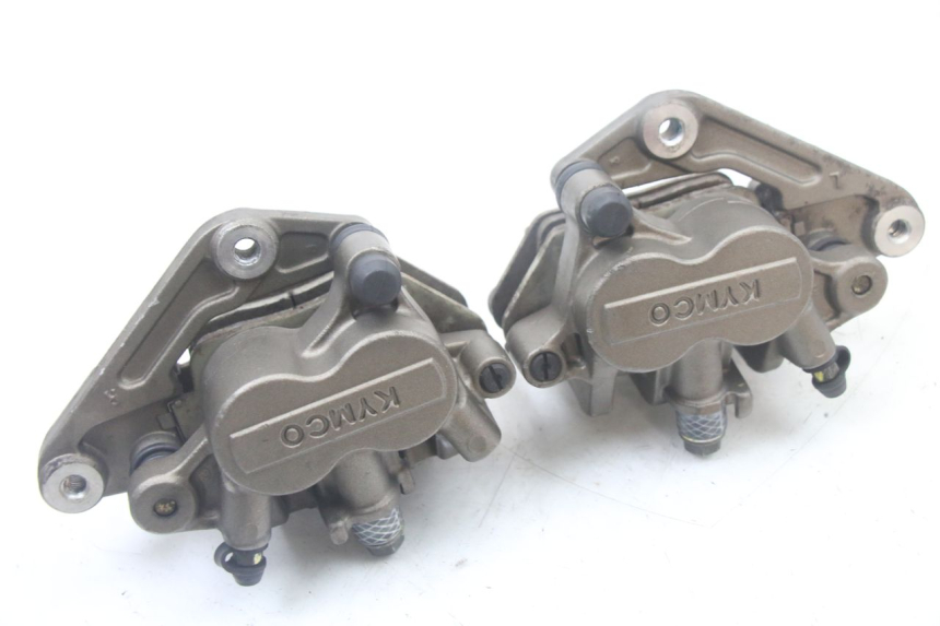 photo de FRONT BRAKE CALIPER KYMCO XCITING 500 (2007 - 2010) - Technical close-up