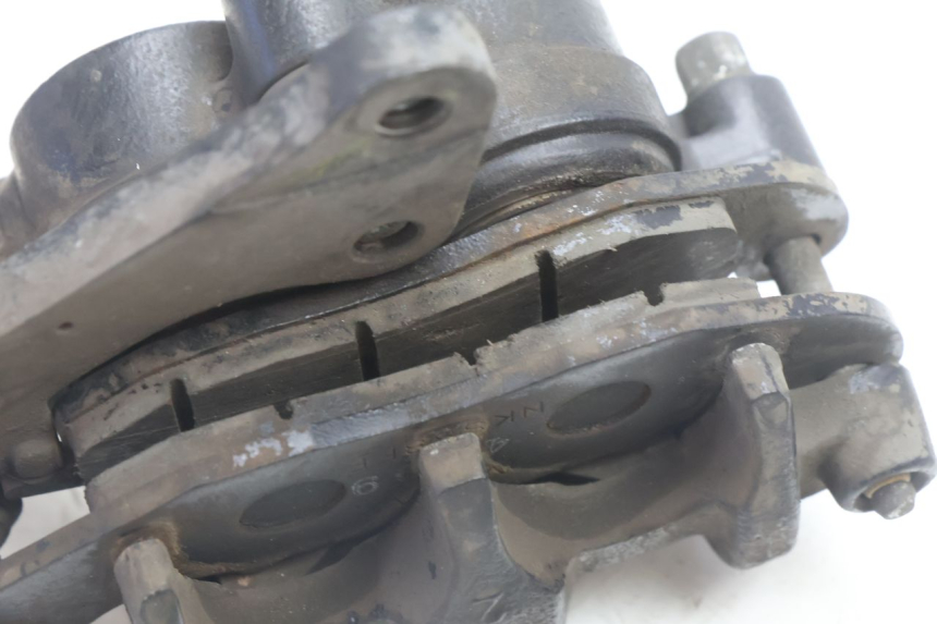 photo de FRONT BRAKE CALIPER PIAGGIO LIBERTY IGET 4T 50 (2021 - 2025) - Fixing points details