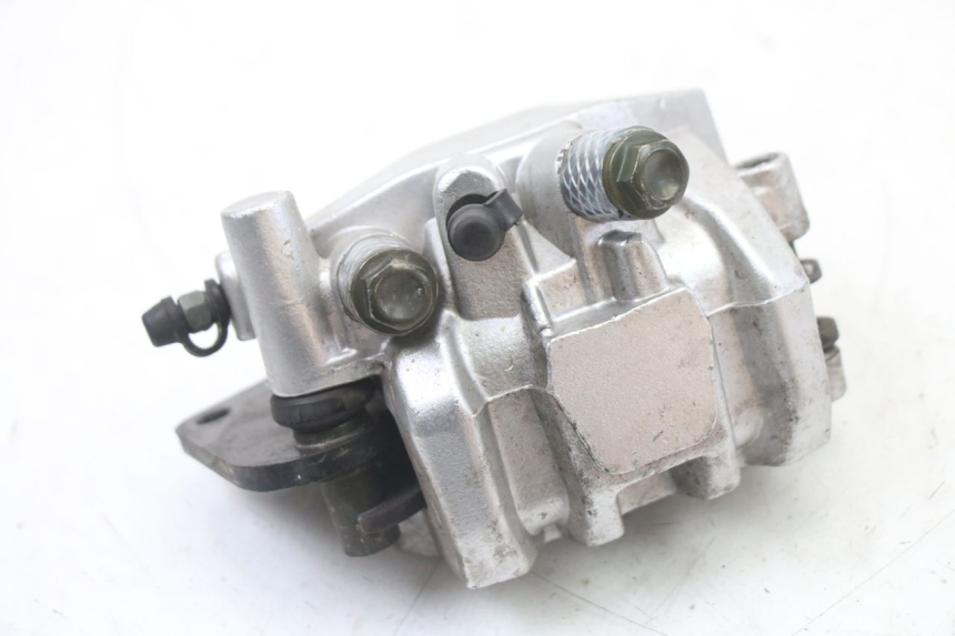 photo de FRONT BRAKE CALIPER LONGJIA SHARPY 125 (2020 - 2024) - Zoom on usage condition