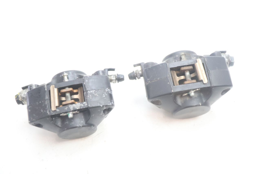 photo de FRONT BRAKE CALIPER PIAGGIO MP3 HPE 530 (2022 - 2026) - Alternative perspective