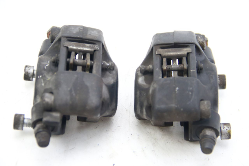 photo de FRONT BRAKE CALIPER PIAGGIO MP3 125 (2006 - 2014) - Alternative perspective