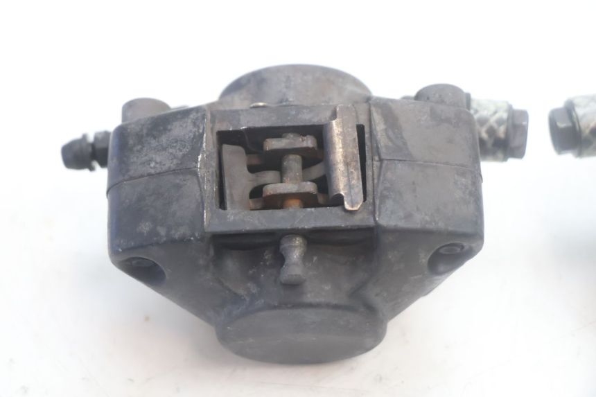 photo de FRONT BRAKE CALIPER PIAGGIO MP3 500 (2016 - 2018) - Technical close-up