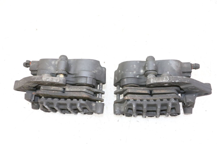 photo de FRONT BRAKE CALIPER HONDA NTV DEAUVILLE 650 (2001 - 2006) - Alternative perspective