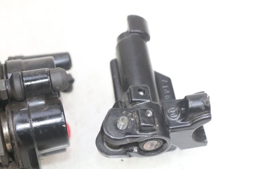 photo de FRONT BRAKE CALIPER SYM ORBIT III 3 4T 50 (2021 - 2025) - Zoom on usage condition