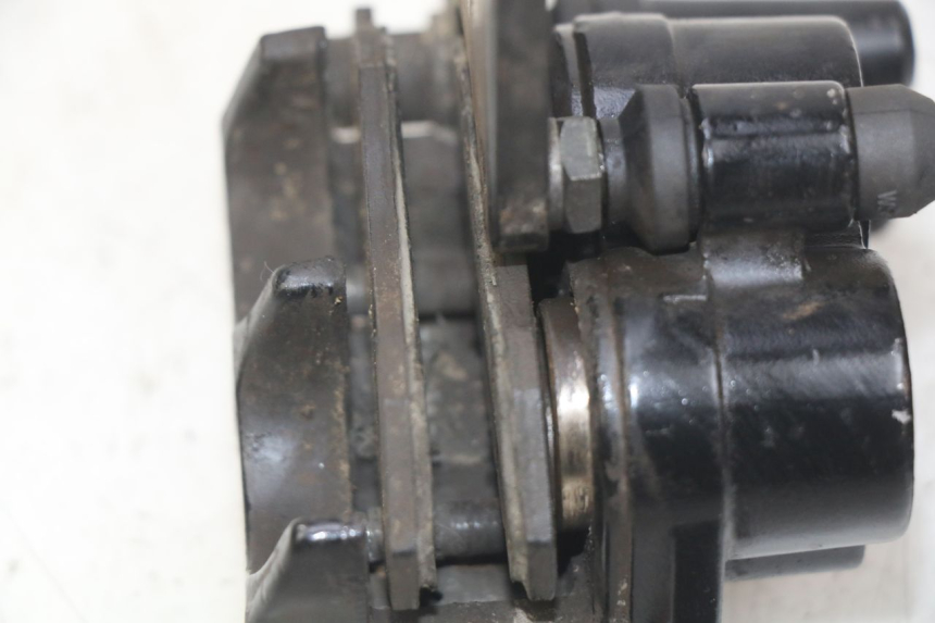 photo de FRONT BRAKE CALIPER SYM ORBIT III 3 4T 50 (2021 - 2025) - Alternative perspective