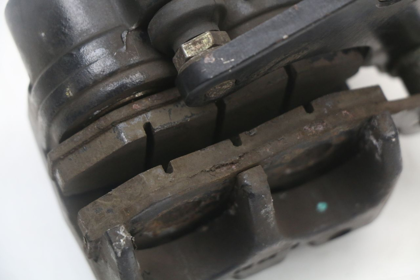 photo de FRONT BRAKE CALIPER ASTOR ORCAL 125 (2015 - 2017) - Fixing points details