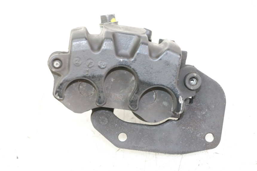 photo de FRONT BRAKE CALIPER PEUGEOT SATELIS 125 (2013 - 2018) - Fixing points details