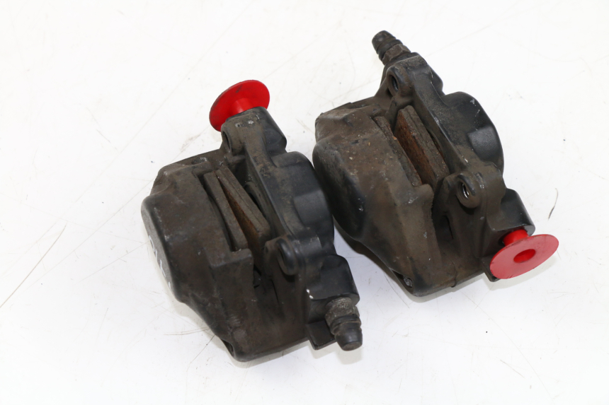 photo de FRONT BRAKE CALIPER PIAGGIO MP3 125 (2006 - 2014) - Additional view of the item