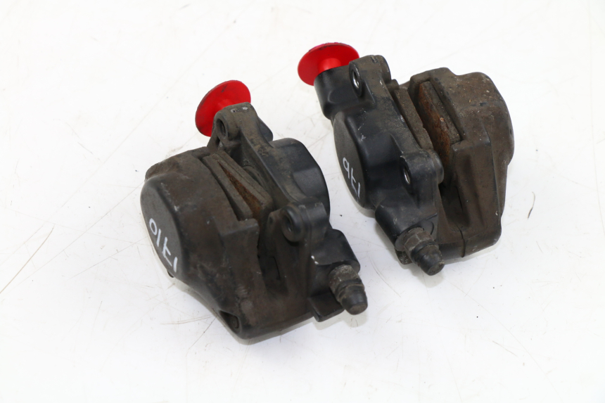 photo de FRONT BRAKE CALIPER PIAGGIO MP3 125 (2006 - 2014) - Technical close-up