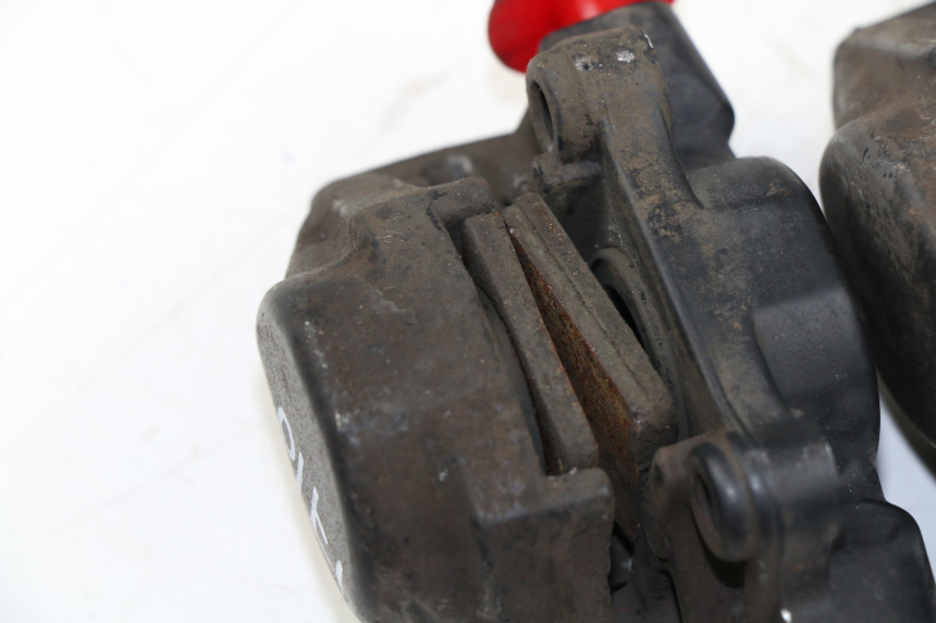 photo de FRONT BRAKE CALIPER PIAGGIO MP3 125 (2006 - 2014) - Checked used part
